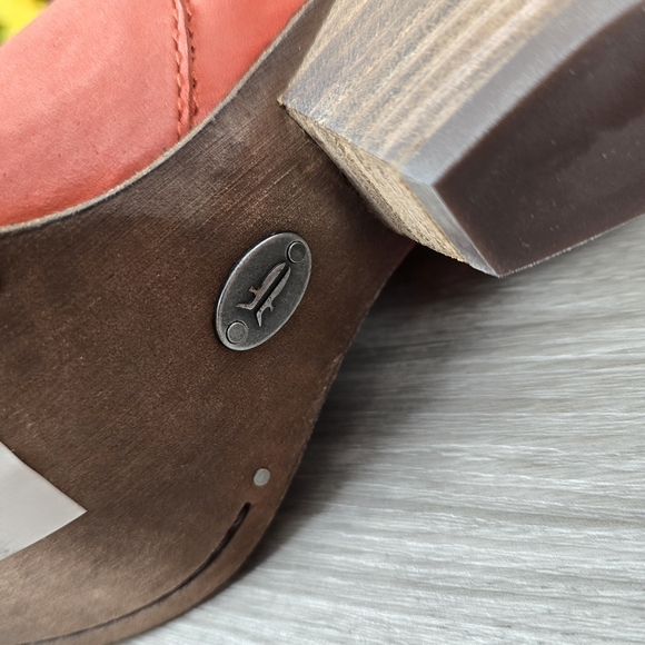 FRYE Reina Booties - Picture 13 of 16